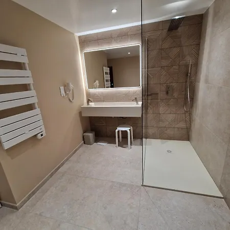 Un Moment - Le Gaia *